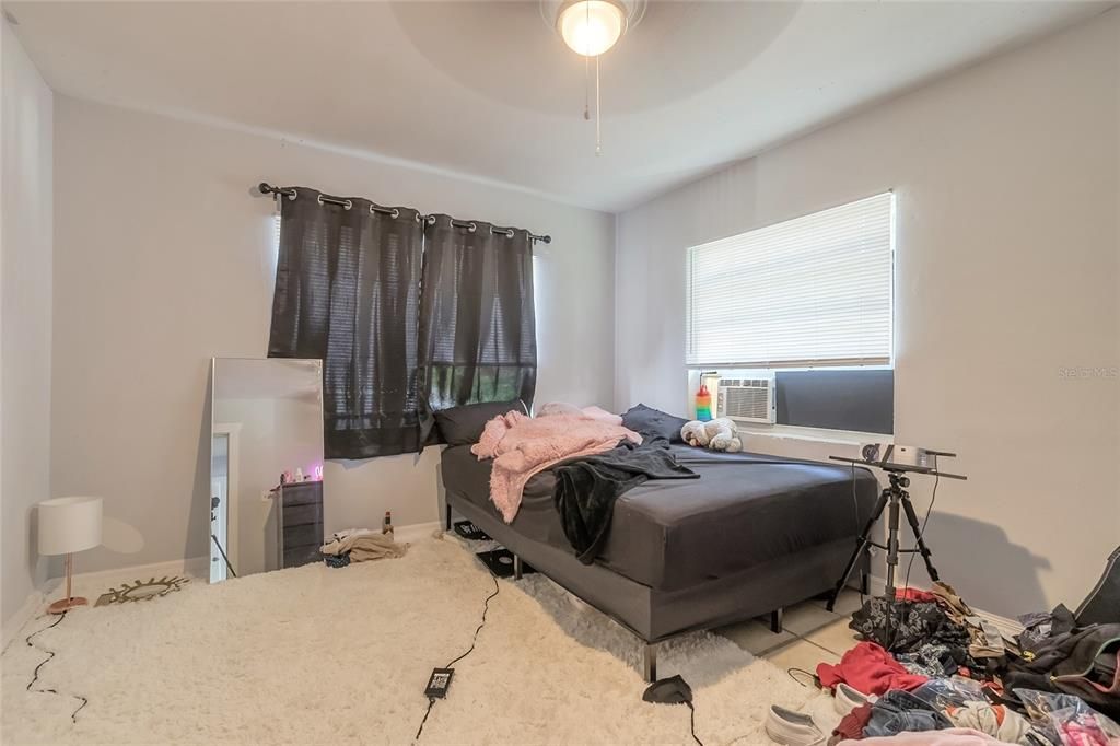 For Sale: $295,000 (6 beds, 0 baths, 1664 Square Feet)