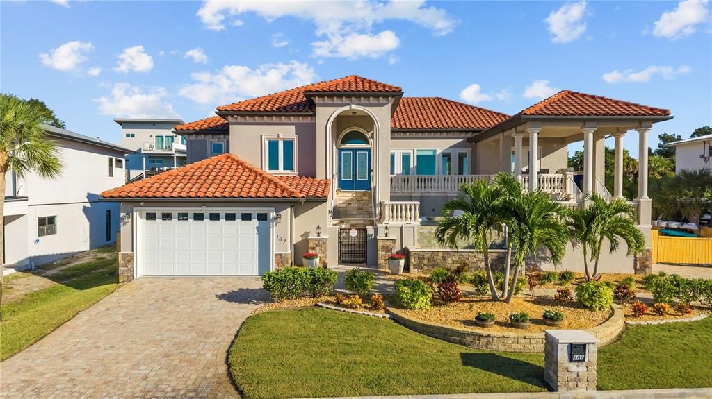 For Sale: $3,875,000 (3 beds, 3 baths, 2776 Square Feet)