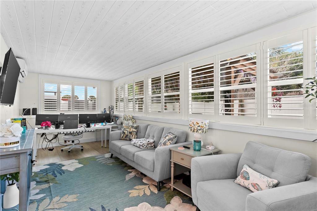 For Sale: $625,000 (4 beds, 3 baths, 1792 Square Feet)