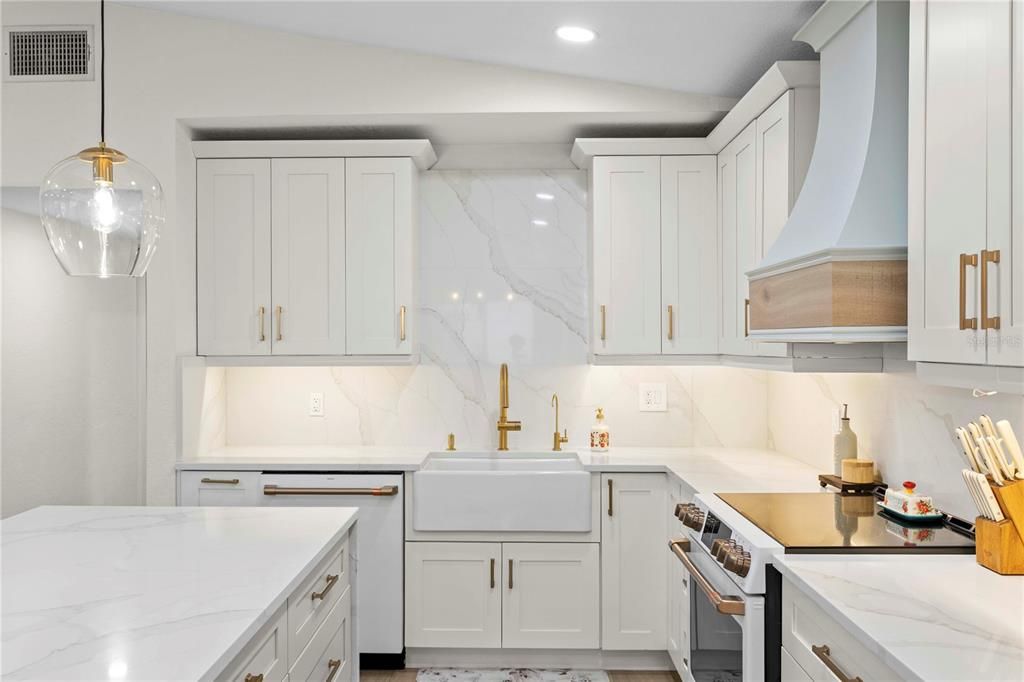 For Sale: $625,000 (4 beds, 3 baths, 1792 Square Feet)