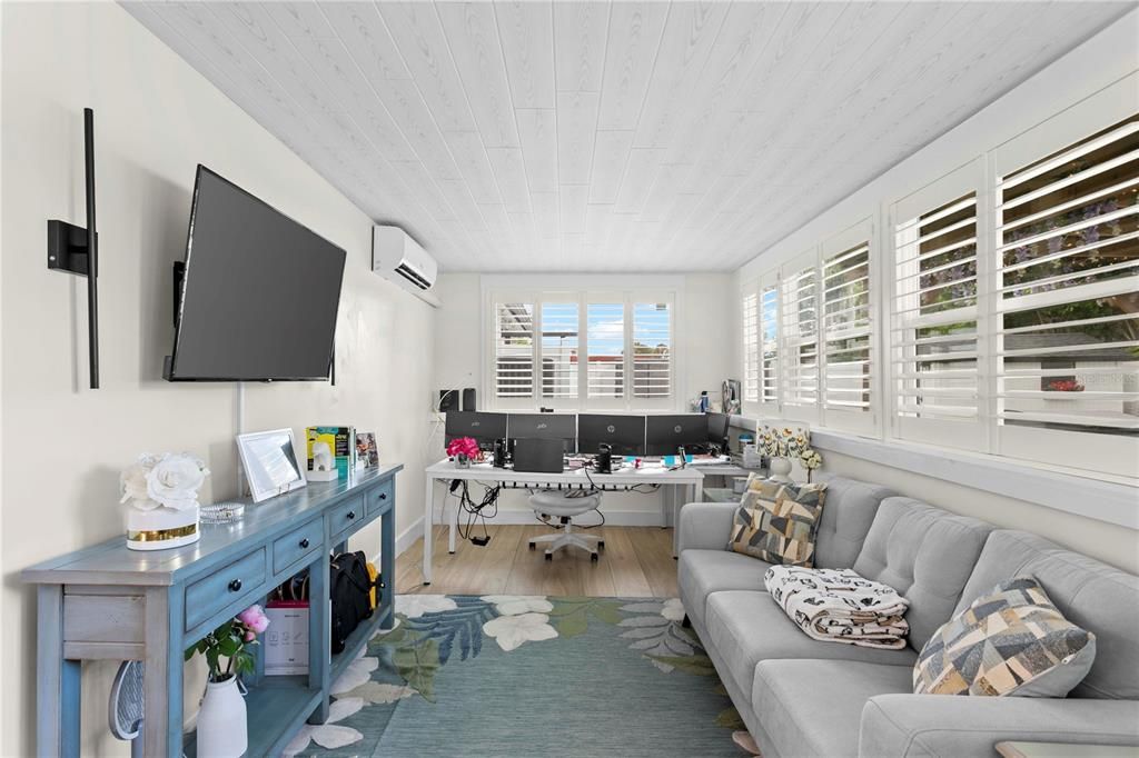 For Sale: $625,000 (4 beds, 3 baths, 1792 Square Feet)