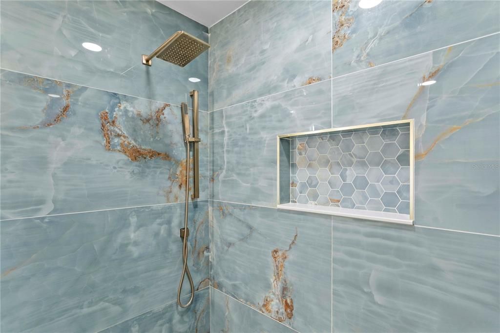 For Sale: $625,000 (4 beds, 3 baths, 1792 Square Feet)