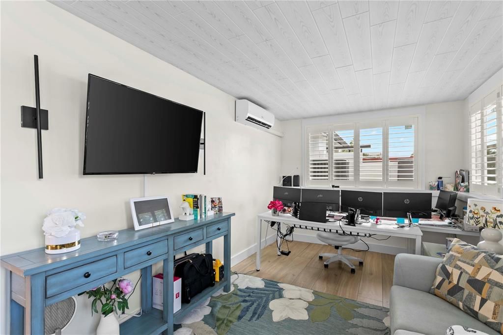 For Sale: $625,000 (4 beds, 3 baths, 1792 Square Feet)