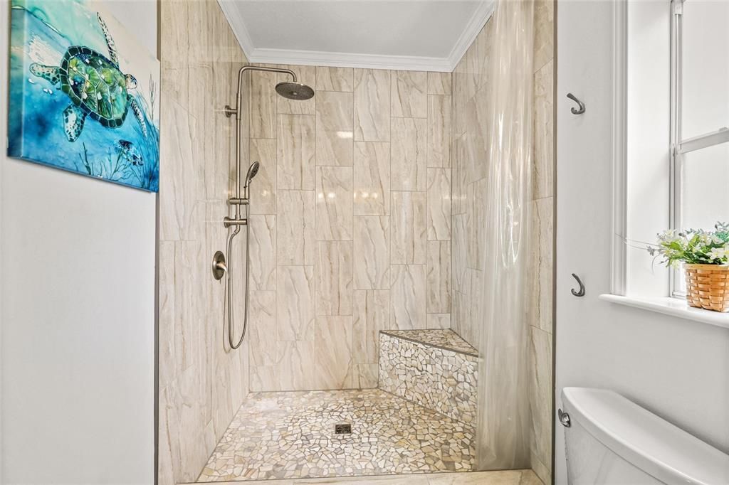 En Venta: $239,000 (2 camas, 2 baños, 1068 Pies cuadrados)