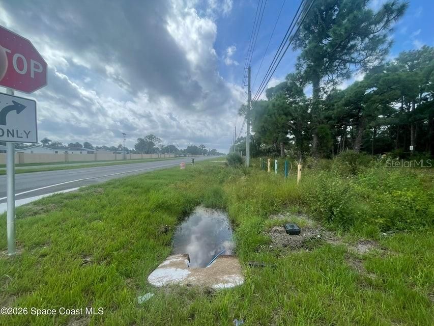 На продажу: $225,000 (1.48 acres)