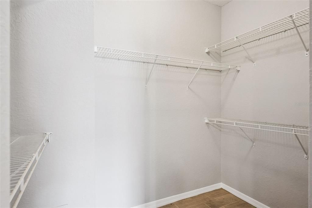 For Sale: $264,999 (2 beds, 2 baths, 1361 Square Feet)