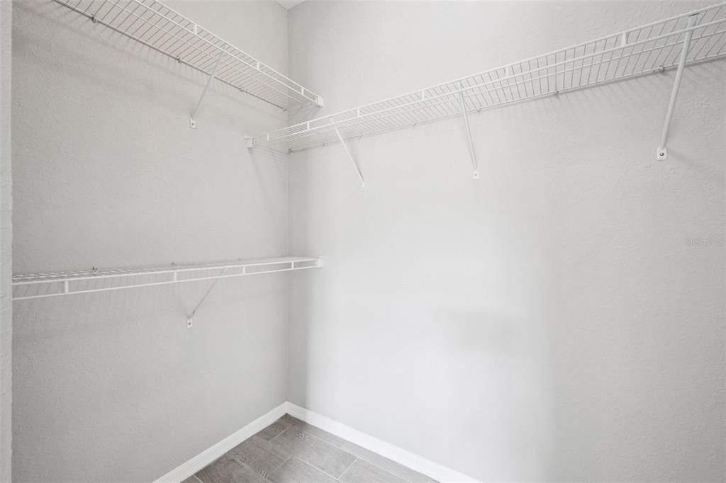 For Sale: $264,999 (2 beds, 2 baths, 1361 Square Feet)