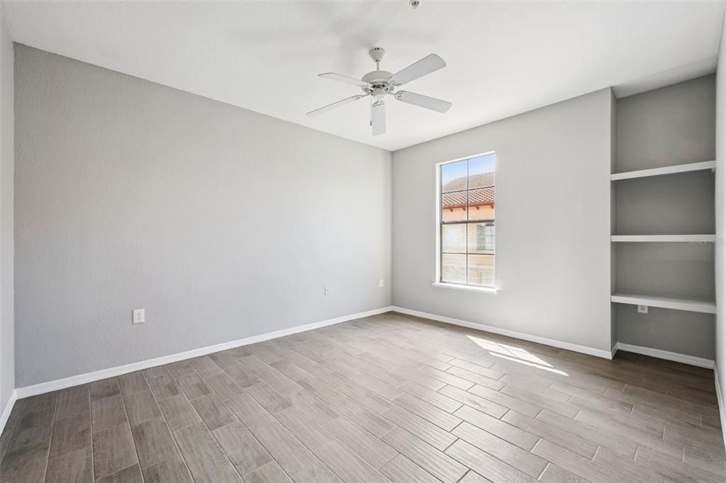 For Sale: $264,999 (2 beds, 2 baths, 1361 Square Feet)
