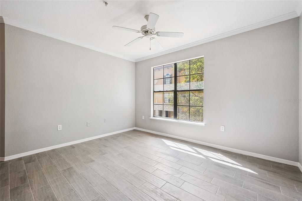 For Sale: $264,999 (2 beds, 2 baths, 1361 Square Feet)
