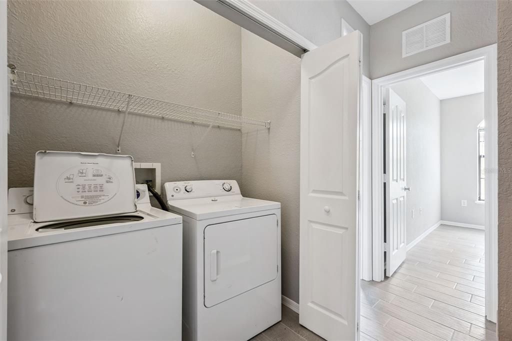 For Sale: $264,999 (2 beds, 2 baths, 1361 Square Feet)