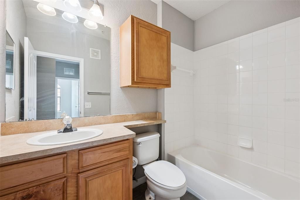 For Sale: $264,999 (2 beds, 2 baths, 1361 Square Feet)