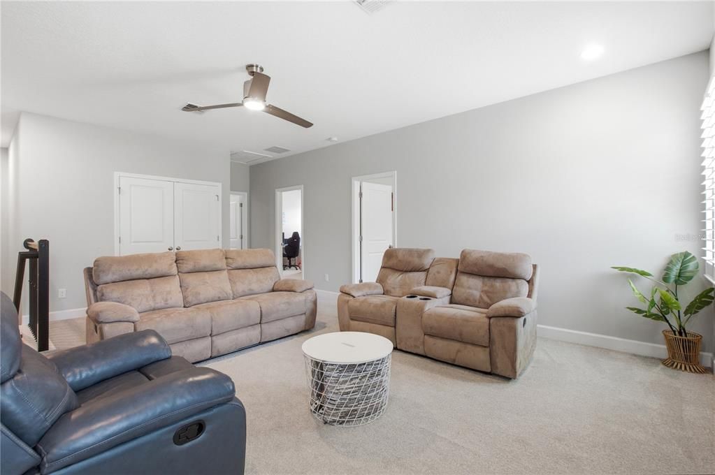 For Sale: $775,000 (5 beds, 3 baths, 3273 Square Feet)
