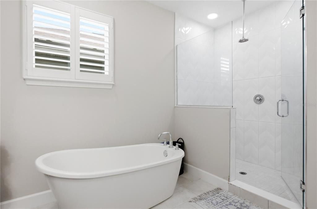 For Sale: $775,000 (5 beds, 3 baths, 3273 Square Feet)