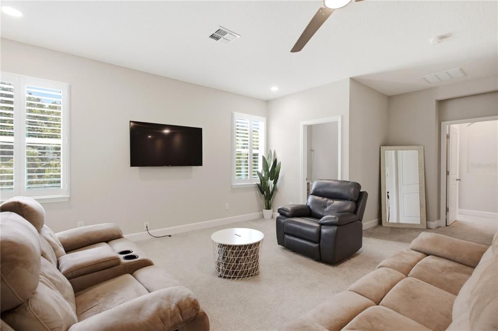 For Sale: $775,000 (5 beds, 3 baths, 3273 Square Feet)