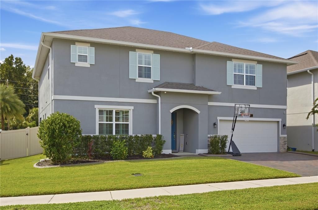 For Sale: $775,000 (5 beds, 3 baths, 3273 Square Feet)
