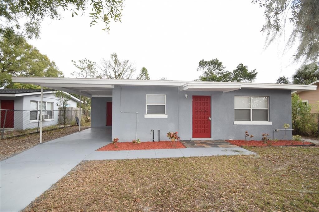 For Rent: $1,295 (2 beds, 1 baths, 696 Square Feet)