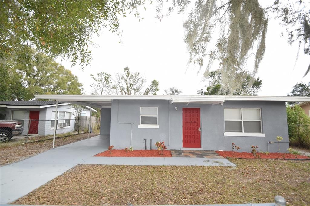 For Rent: $1,295 (2 beds, 1 baths, 696 Square Feet)