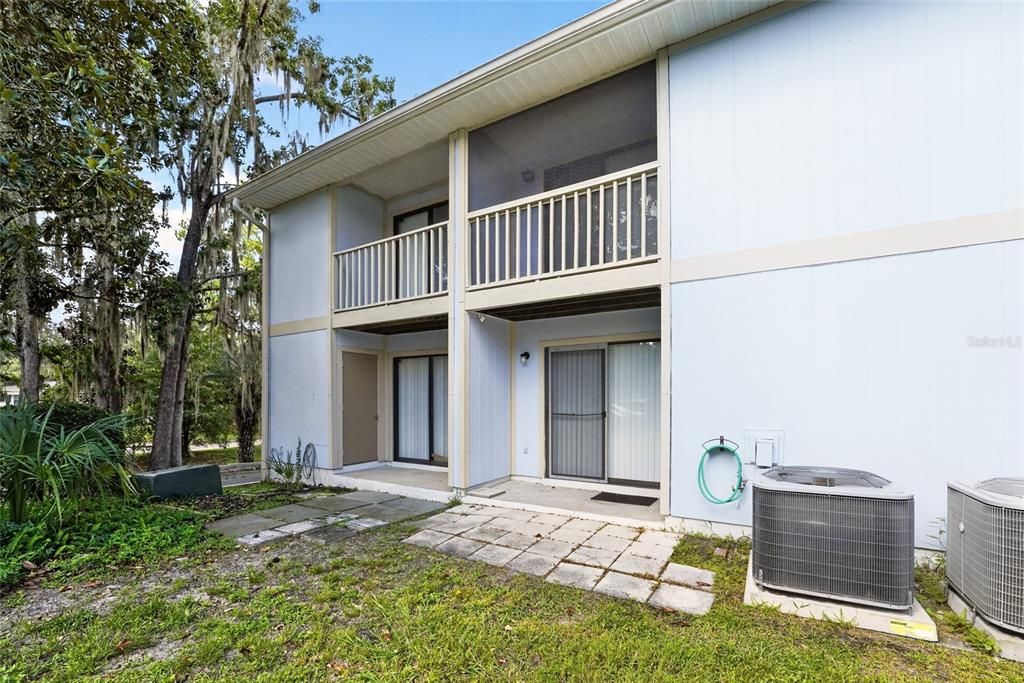 For Sale: $159,900 (2 beds, 2 baths, 1256 Square Feet)