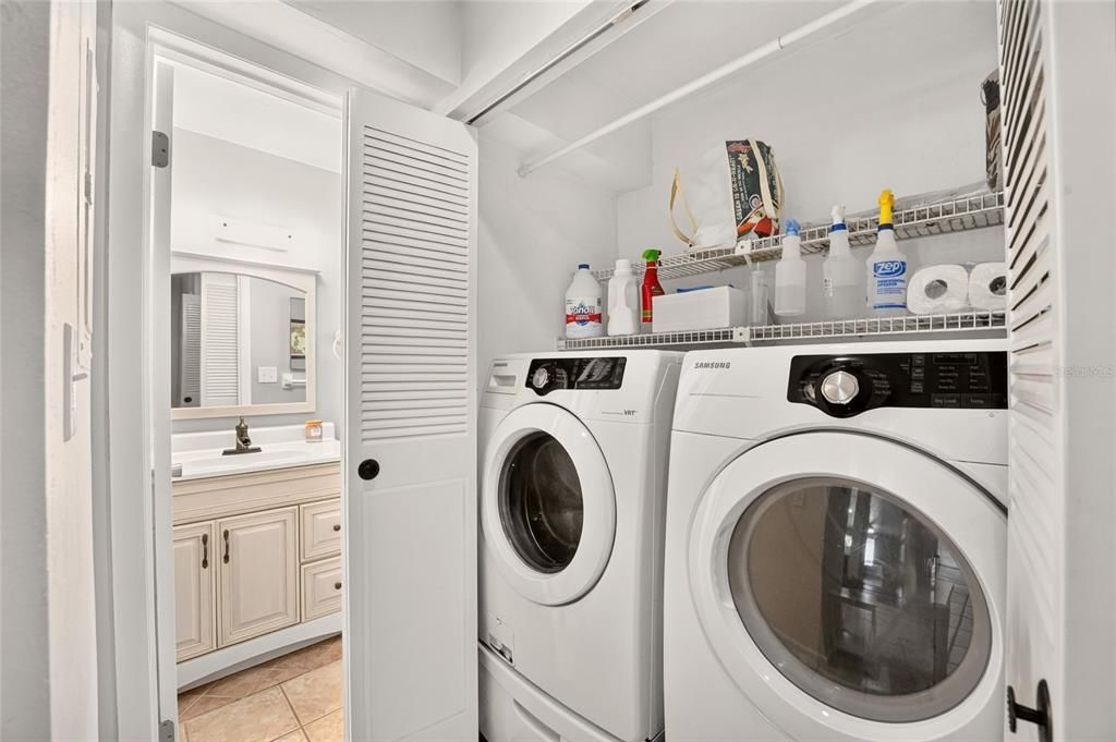 For Sale: $159,900 (2 beds, 2 baths, 1256 Square Feet)