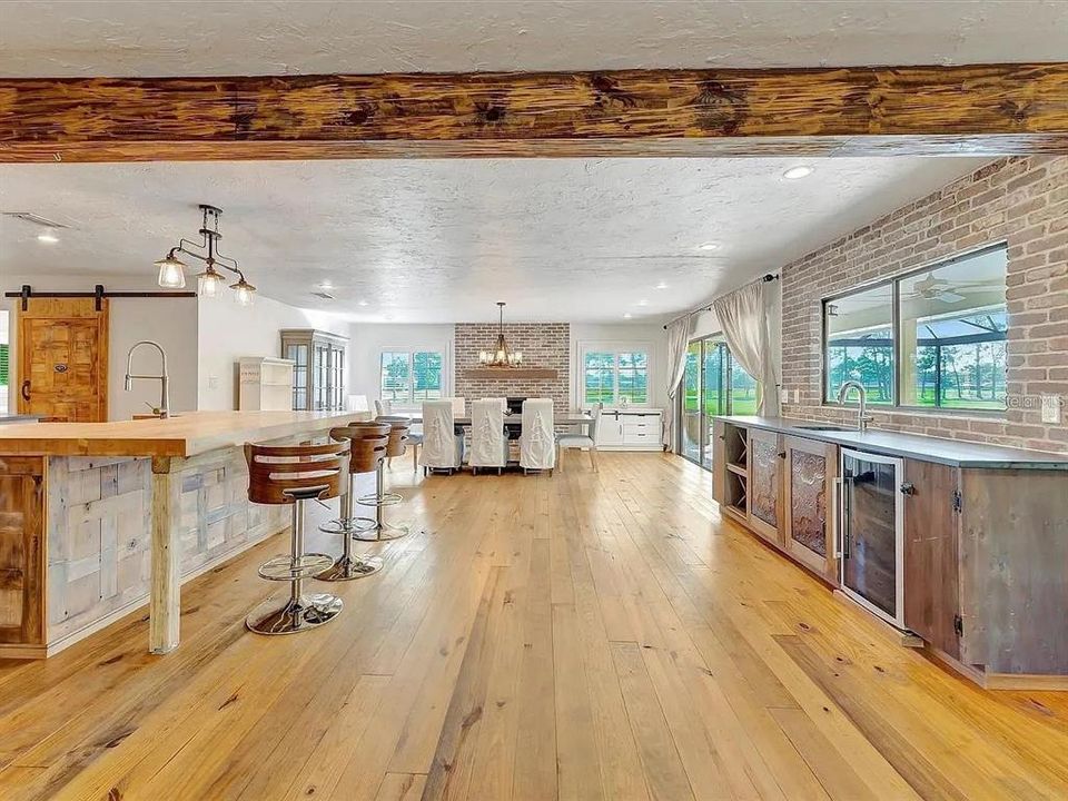 For Rent: $4,700 (3 beds, 3 baths, 2364 Square Feet)