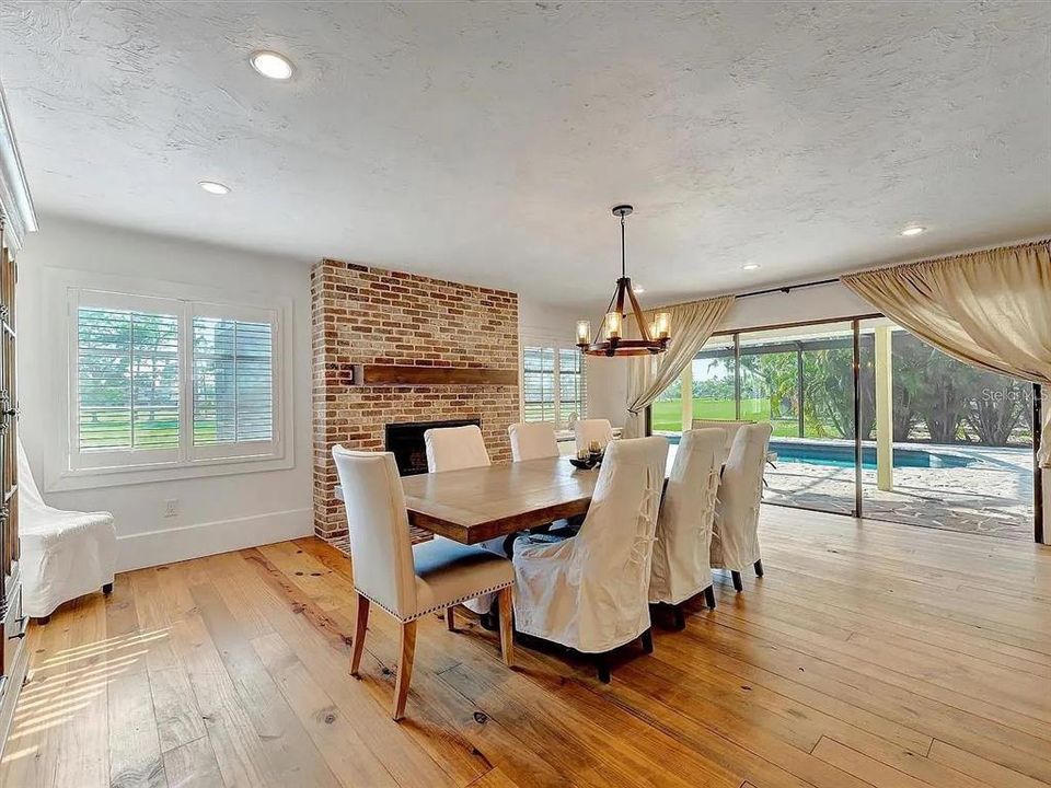 For Rent: $4,700 (3 beds, 3 baths, 2364 Square Feet)