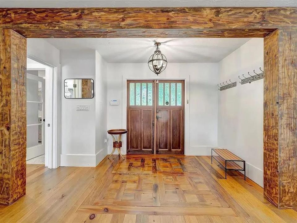 For Rent: $4,700 (3 beds, 3 baths, 2364 Square Feet)