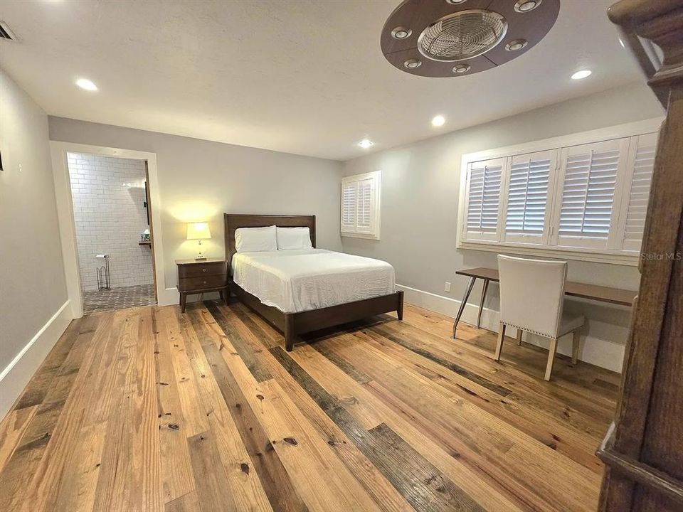 For Rent: $4,700 (3 beds, 3 baths, 2364 Square Feet)