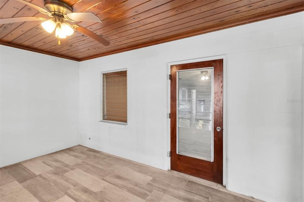 На продажу: $299,500 (4 спален, 2 ванн, 1885 Квадратных фут)