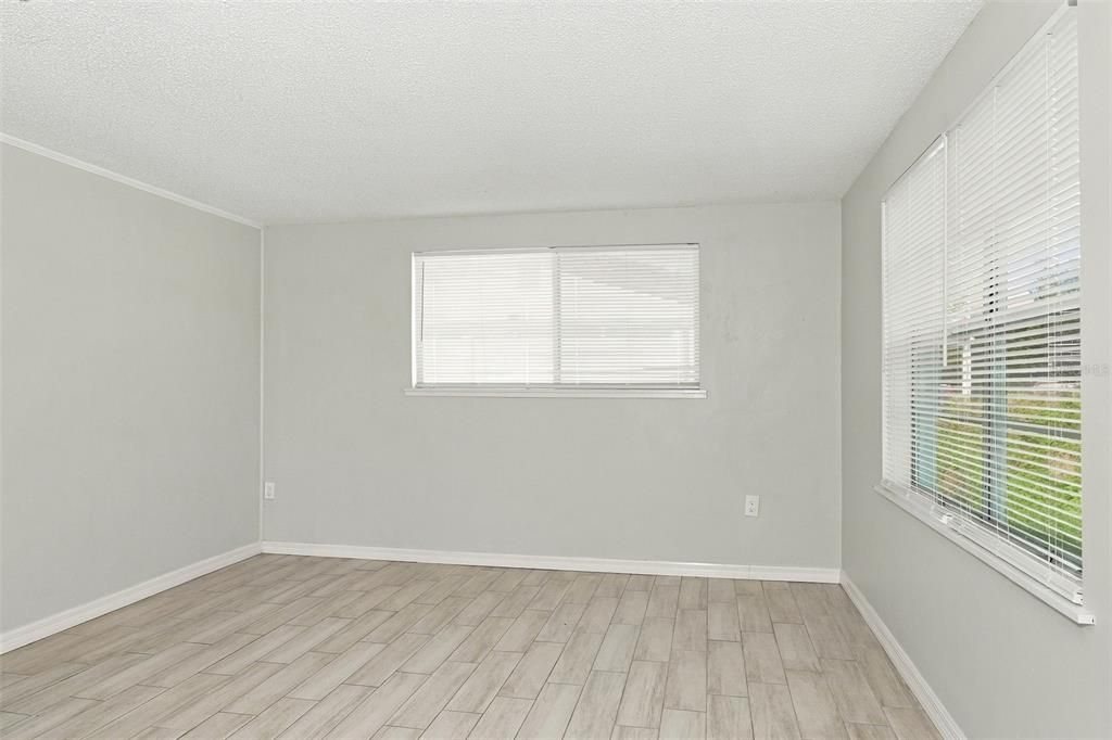 For Rent: $1,655 (3 beds, 1 baths, 1000 Square Feet)