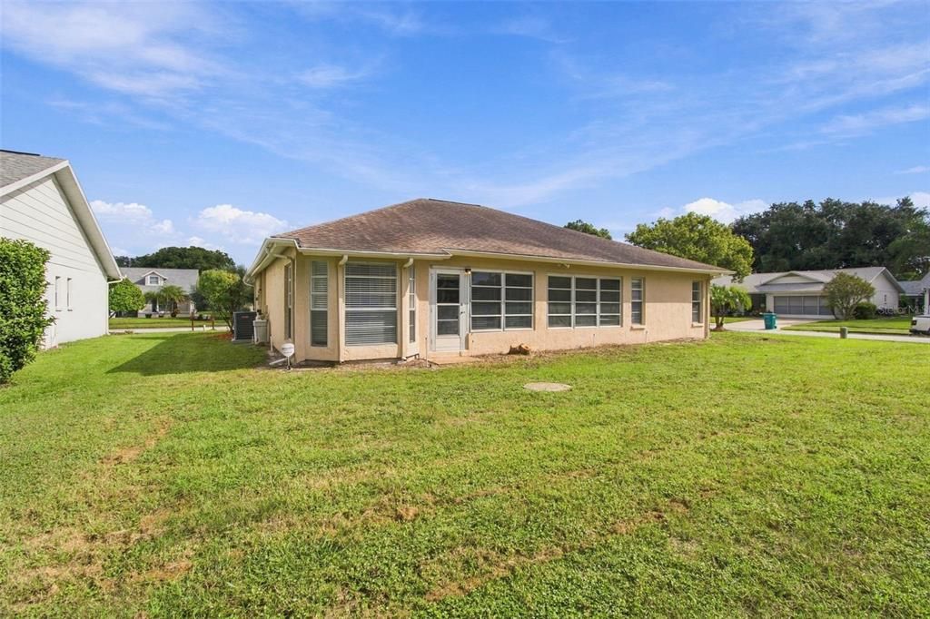For Sale: $320,000 (2 beds, 2 baths, 1646 Square Feet)