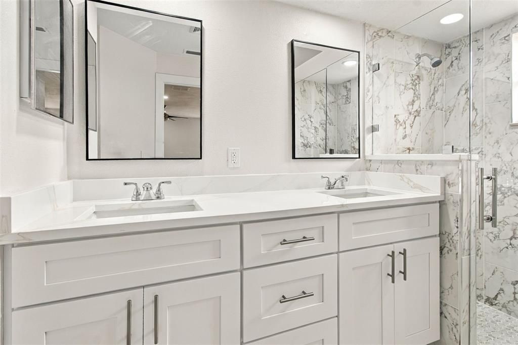 For Sale: $320,000 (2 beds, 2 baths, 1646 Square Feet)
