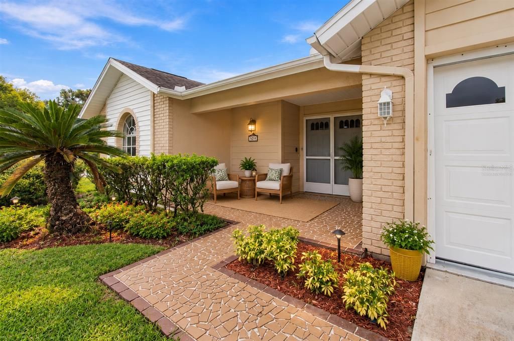 For Sale: $320,000 (2 beds, 2 baths, 1646 Square Feet)