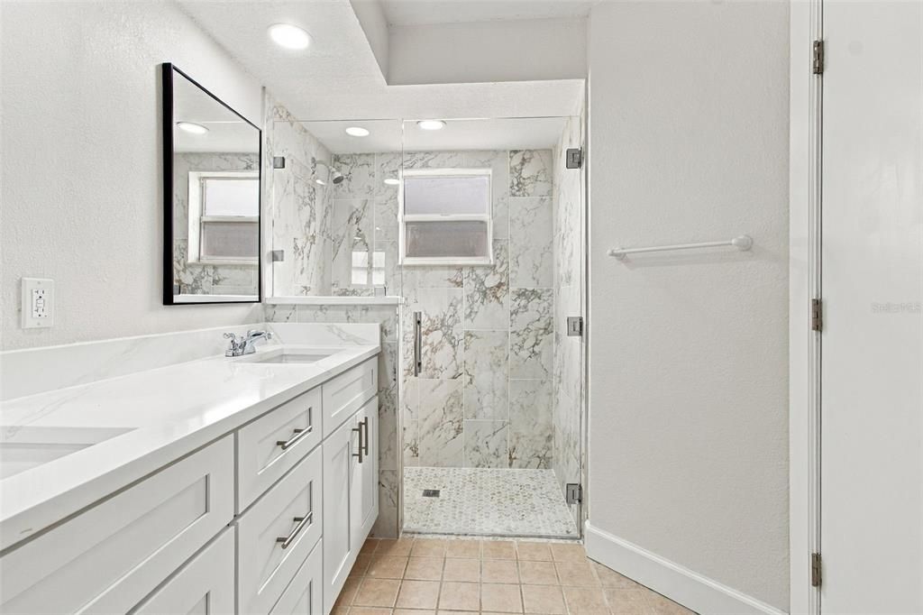 For Sale: $320,000 (2 beds, 2 baths, 1646 Square Feet)