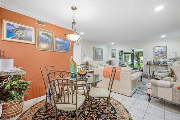 En Venta: $220,000 (2 camas, 2 baños, 1100 Pies cuadrados)