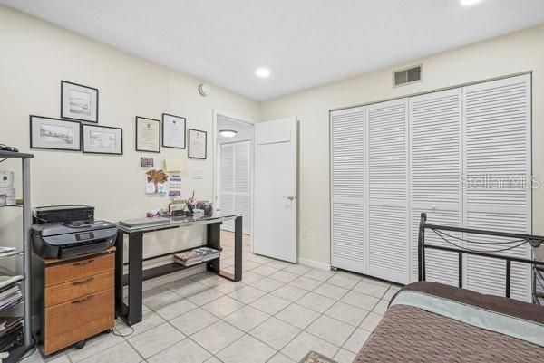 En Venta: $220,000 (2 camas, 2 baños, 1100 Pies cuadrados)