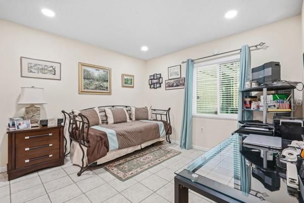 En Venta: $220,000 (2 camas, 2 baños, 1100 Pies cuadrados)