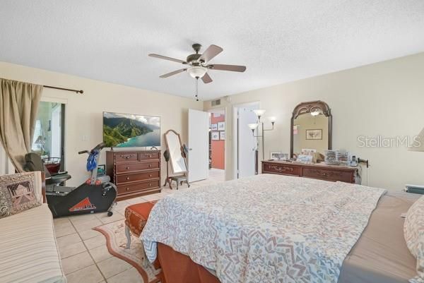 En Venta: $220,000 (2 camas, 2 baños, 1100 Pies cuadrados)