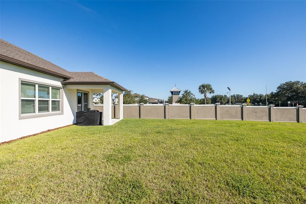 En Venta: $549,900 (4 camas, 3 baños, 2910 Pies cuadrados)