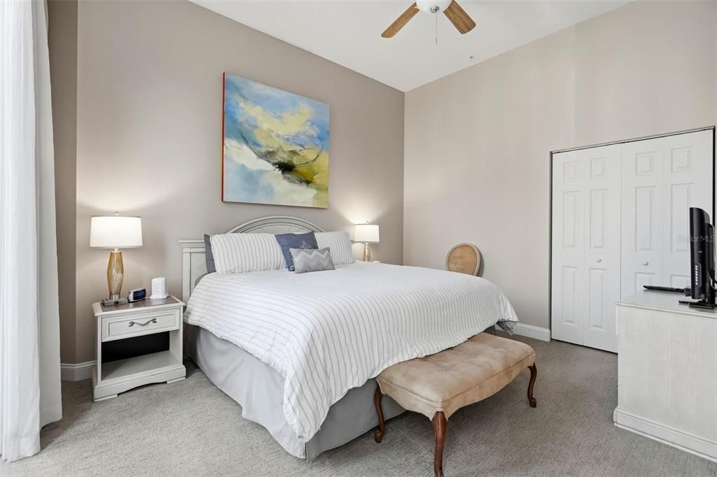 For Sale: $1,700,000 (3 beds, 2 baths, 2600 Square Feet)