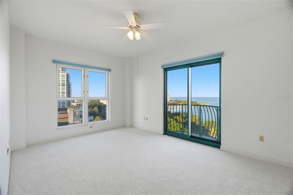 For Sale: $1,700,000 (3 beds, 2 baths, 2600 Square Feet)