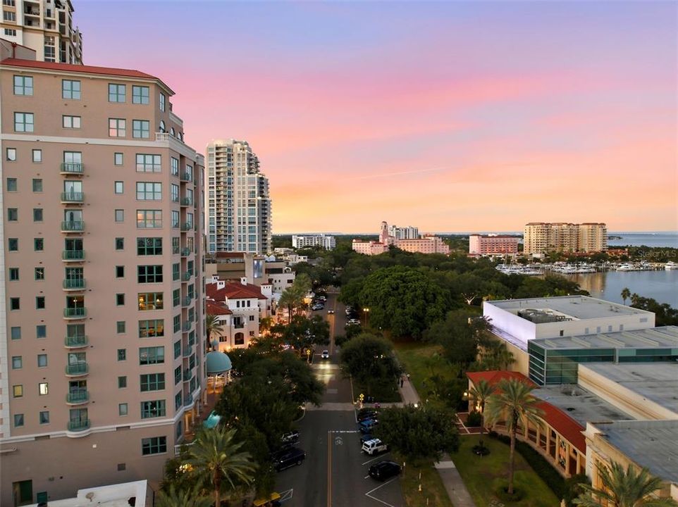 For Sale: $1,700,000 (3 beds, 2 baths, 2600 Square Feet)
