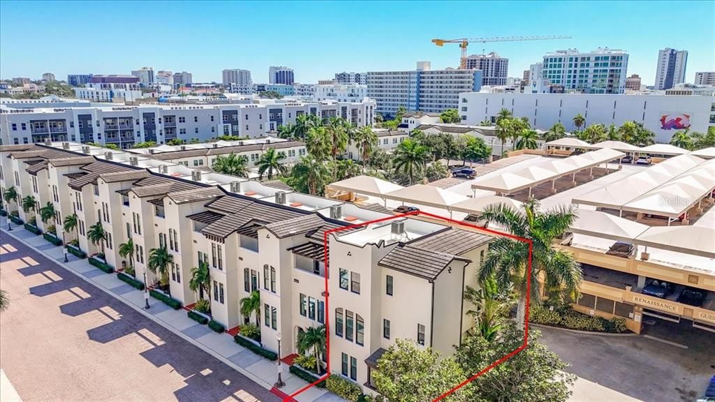En Venta: $1,050,000 (3 camas, 3 baños, 2189 Pies cuadrados)