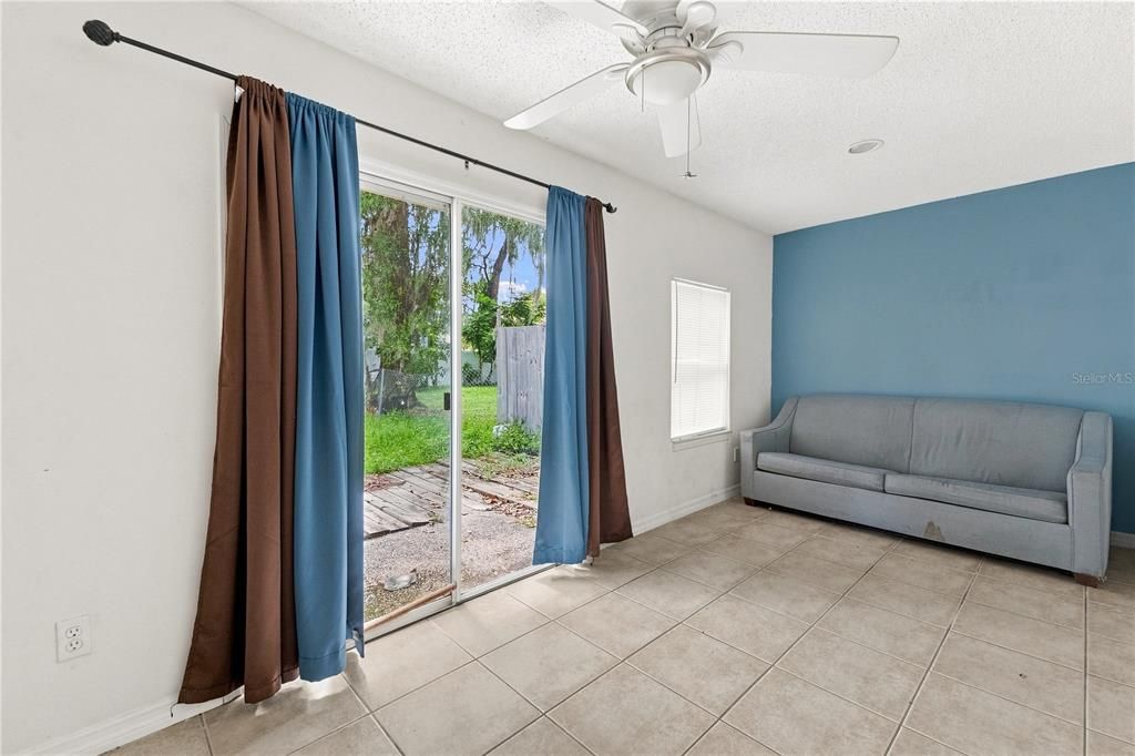 For Sale: $240,000 (2 beds, 2 baths, 1008 Square Feet)