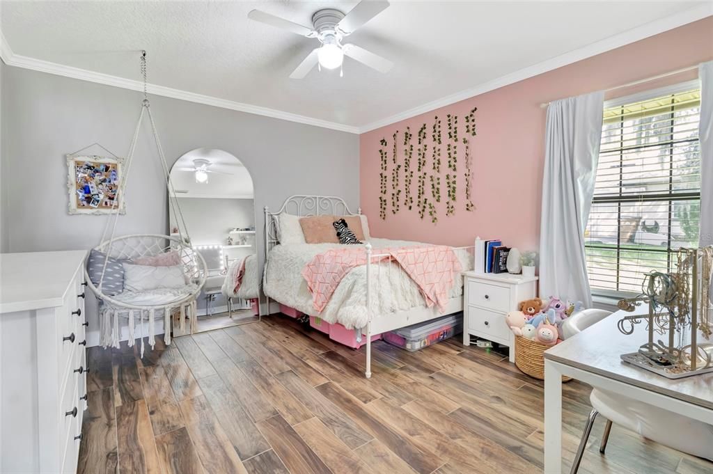 На продажу: $865,000 (3 спален, 2 ванн, 1904 Квадратных фут)