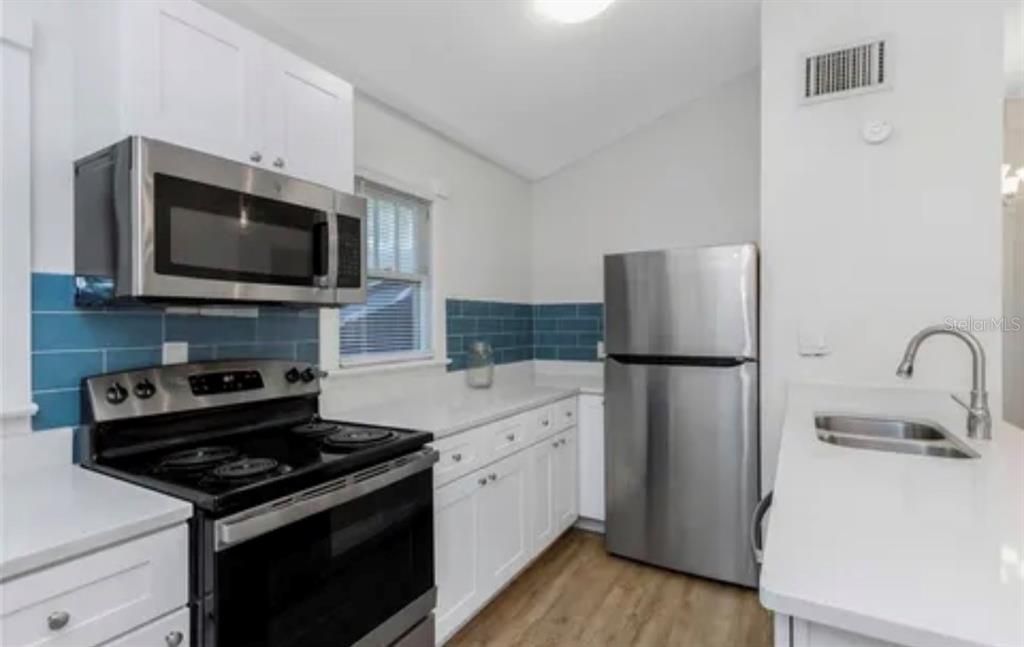 For Rent: $1,600 (2 beds, 2 baths, 600 Square Feet)