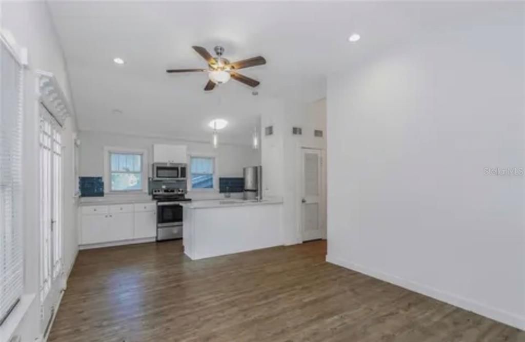 For Rent: $1,600 (2 beds, 2 baths, 600 Square Feet)