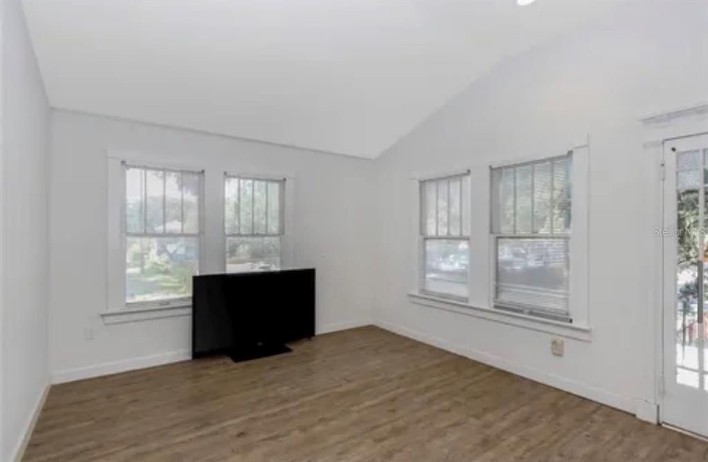 For Rent: $1,600 (2 beds, 2 baths, 600 Square Feet)