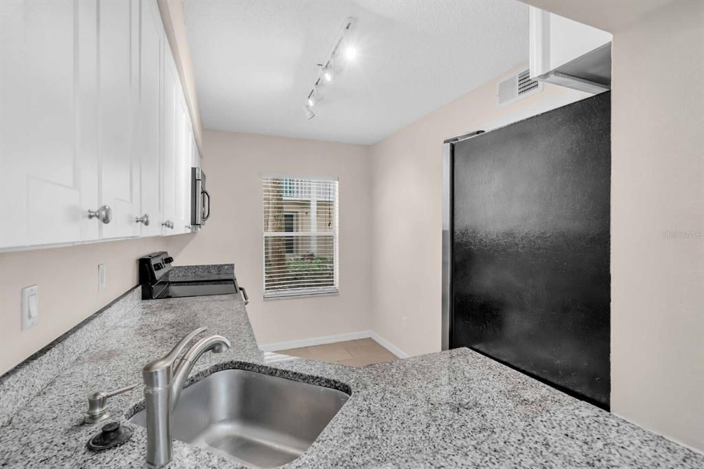 В аренду: $1,495 (2 спален, 2 ванн, 941 Квадратных фут)