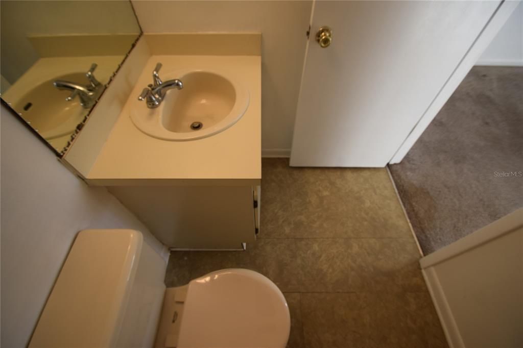 For Rent: $1,350 (2 beds, 1 baths, 662 Square Feet)