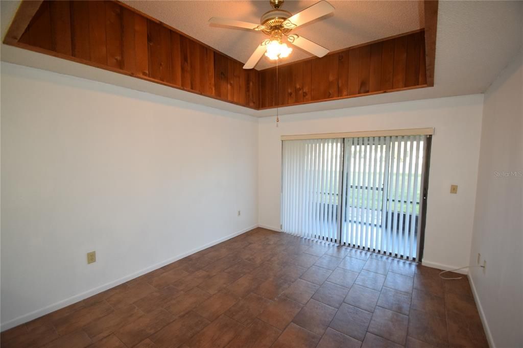 For Rent: $1,350 (2 beds, 1 baths, 662 Square Feet)